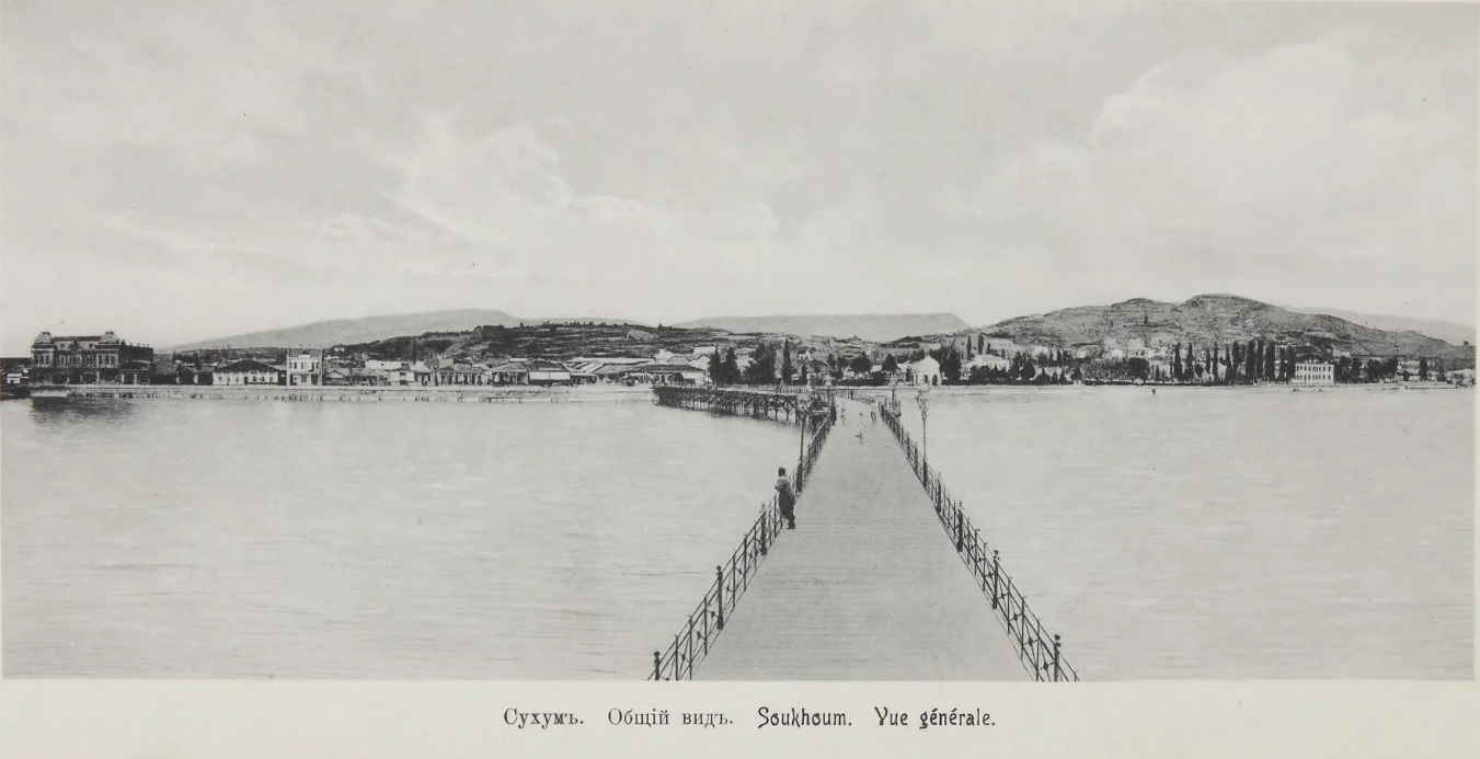General view of Sukhum. Early 20th century.