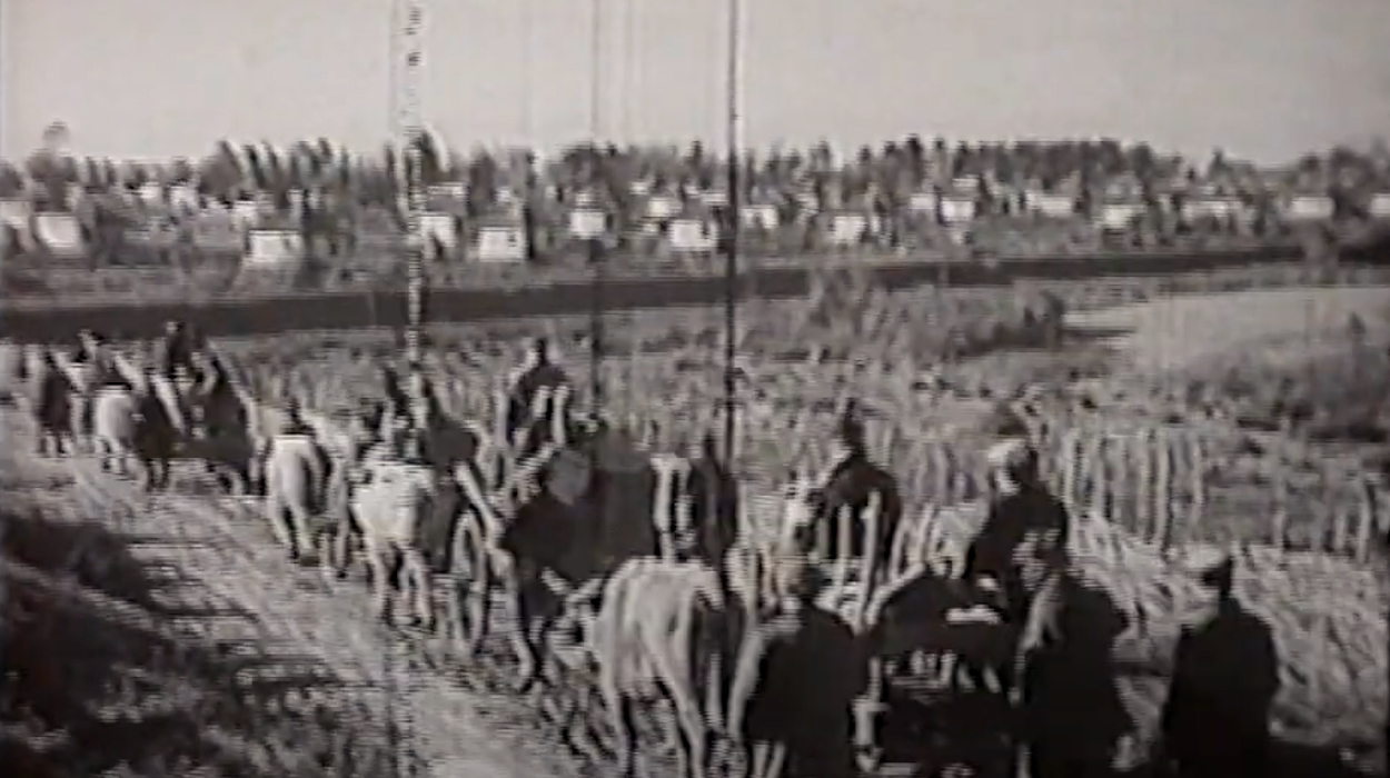 Screenshot from a 1941 Soviet documentary showing the resettlement of Georgians into Abkhazia.