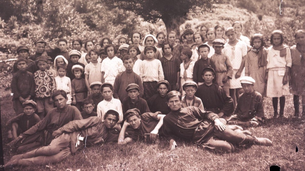 A group of schoolchildren from Gudauta (1928)