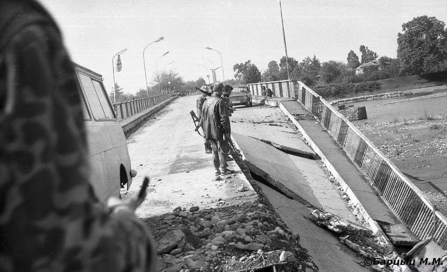 The task of the reconnaissance- and sabotage-group was not to let the enemy pass over the bridge in either direction, and also to blow up the bridge. The bridge was partially blown up. 
