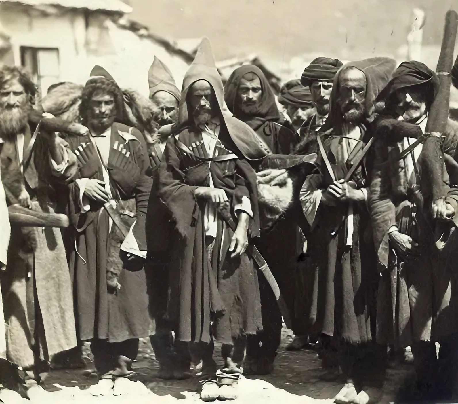 1866 Lykhny isyanına katılan Abhazlar. Fotoğraf: Dmitri Yermakov (1846-1916).