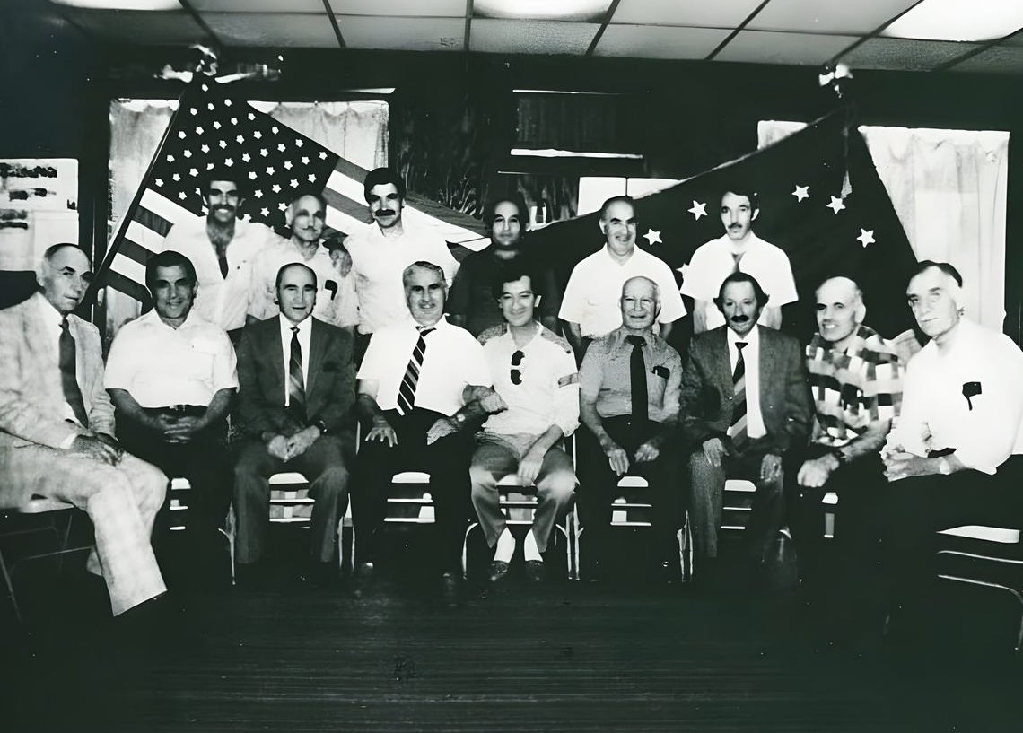 Yuri Temirkanov (centre) with the Circassians from the U.S. (1983).
