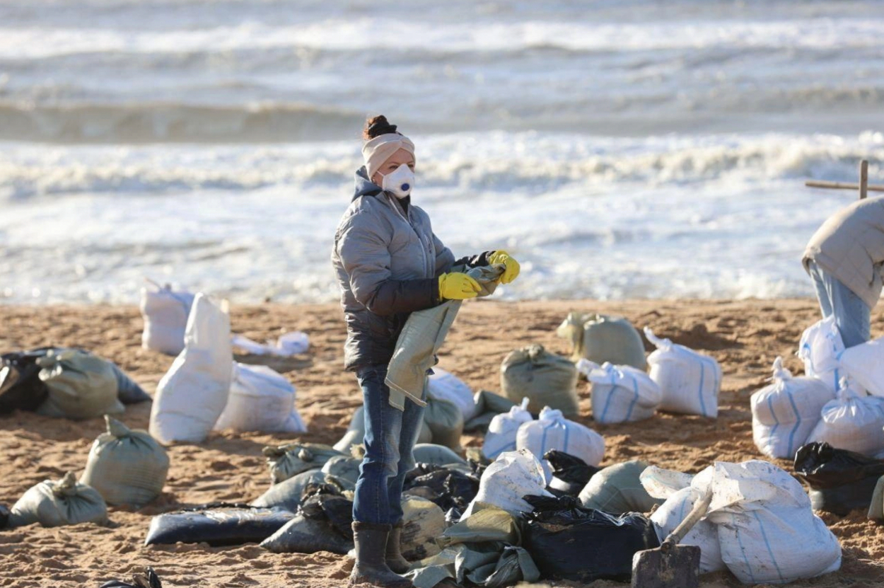 Massive Clean-Up Underway After Black Sea Tanker Disaster