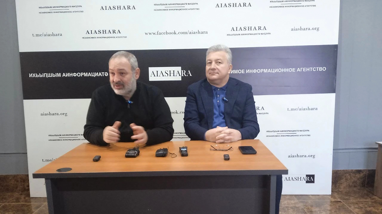 Kan Kvarchia (left) and Leuan Mikaa during a press conference in Sukhum.