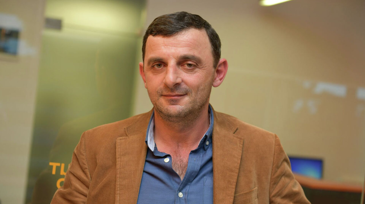 Inal Khashig, a distinguished Abkhaz journalist and political analyst.