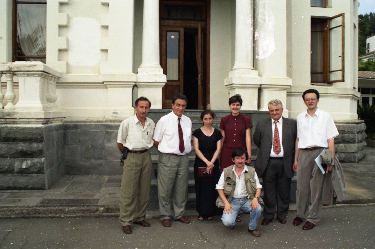 Vladislav Ardzinba with journalists