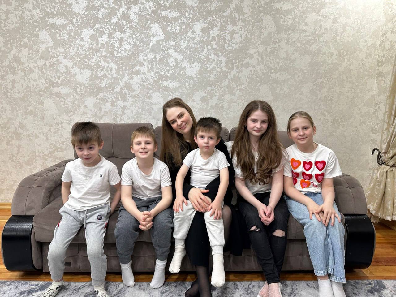 Fridonn Avidzba with her family